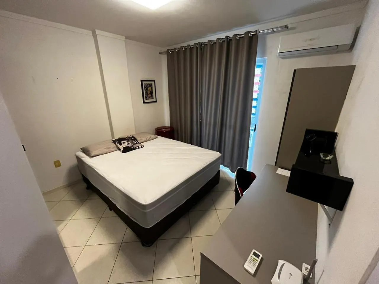 Otimo Apartamento De 2 Quartos 2 Bwcs Em Itapema Meia Praia - Aluguel De Temporada 0*,  브라질